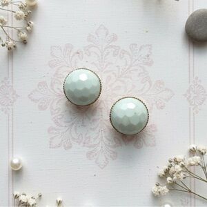 Vintage White Clip On Stud Earrings Antique Jewelry‎ Accessory Textured Pretty